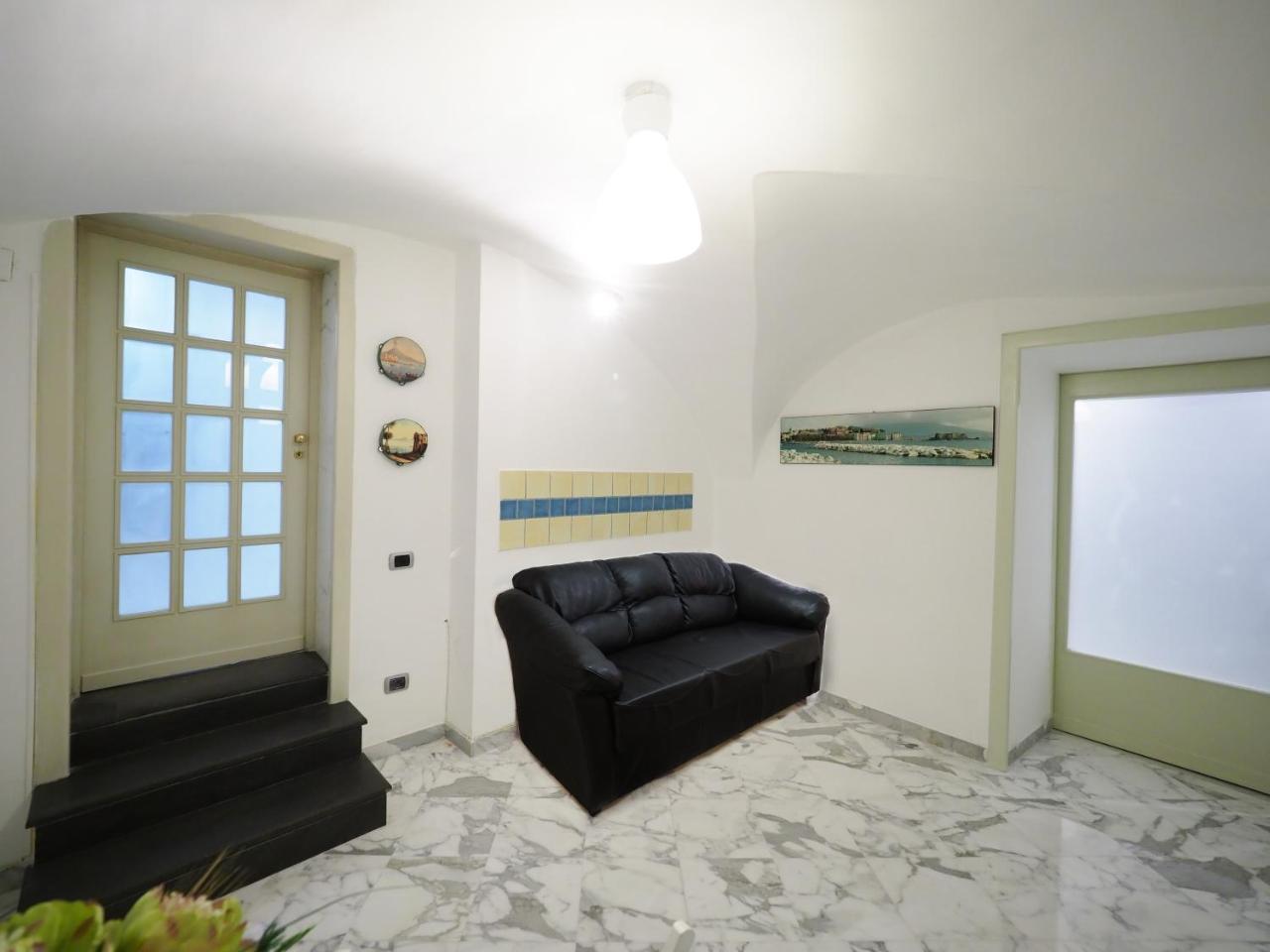 Couette-café R.g. House
